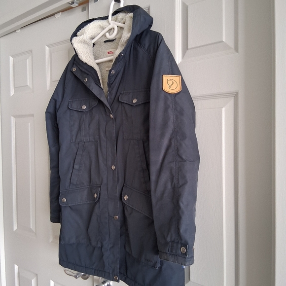 Fjallraven Greenland Parka MEDIUM Navy GUC - Picture 10 of 16
